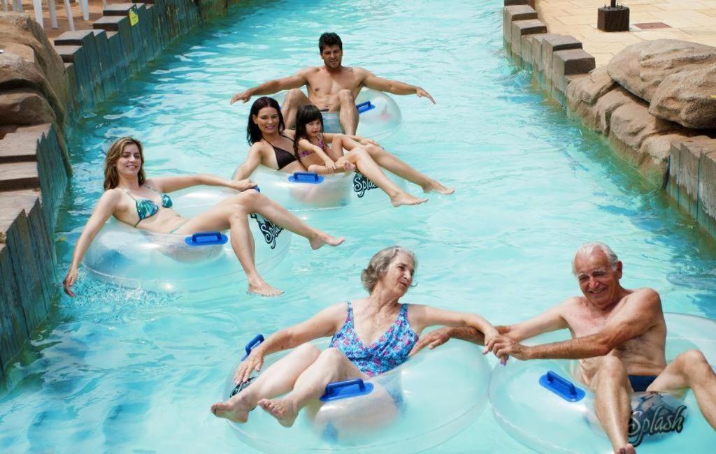 Piazza Diroma - Cortesia Park Diroma, Splash E Slide Калдас-Новас Экстерьер фото