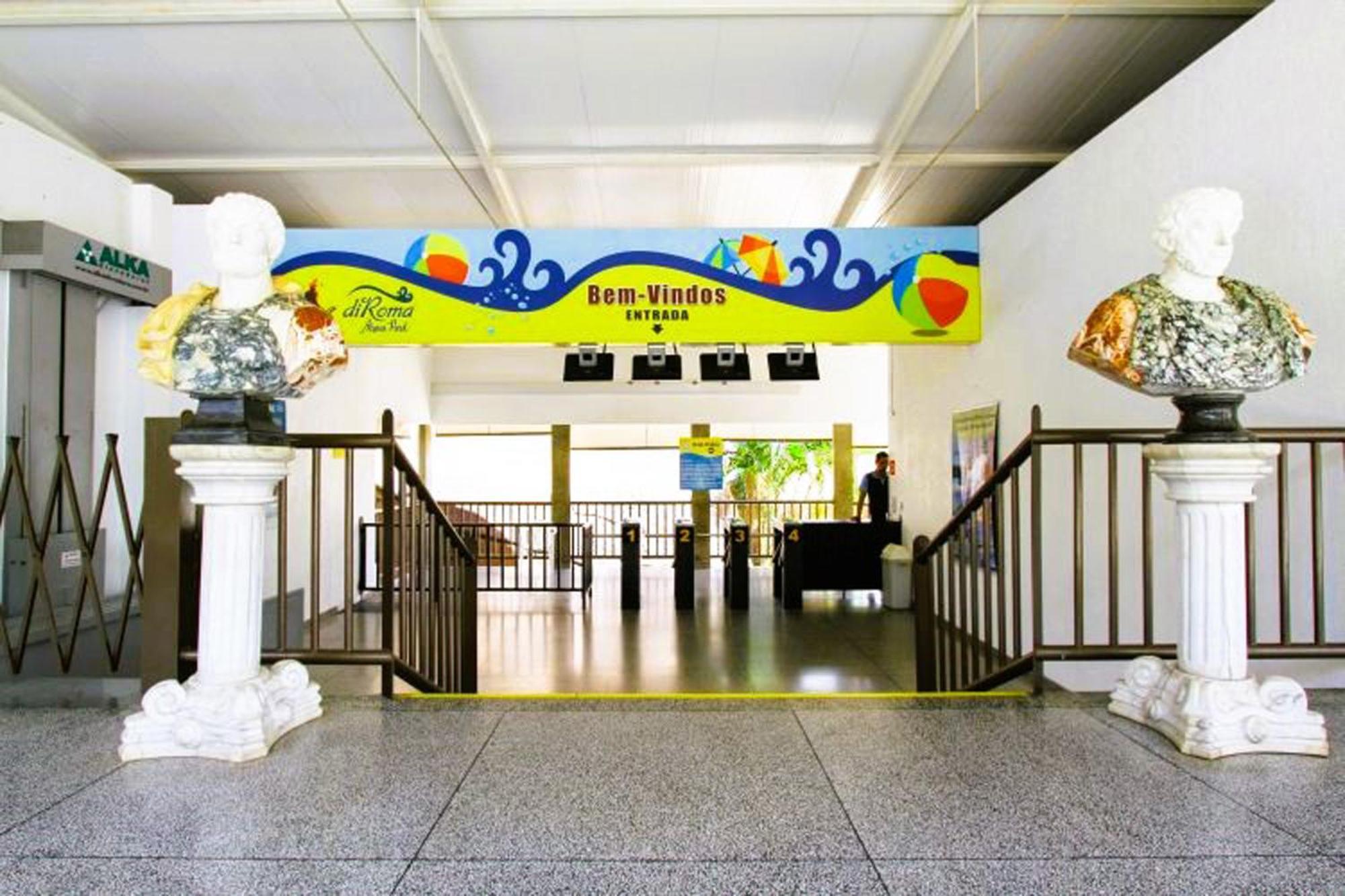Piazza Diroma - Cortesia Park Diroma, Splash E Slide Калдас-Новас Экстерьер фото